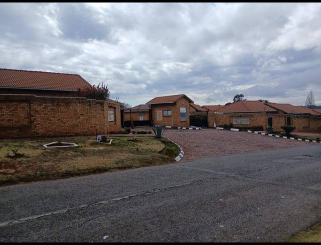 3 BEDROOM PROPERTY TO RENT IN GROBLERPARK EXT